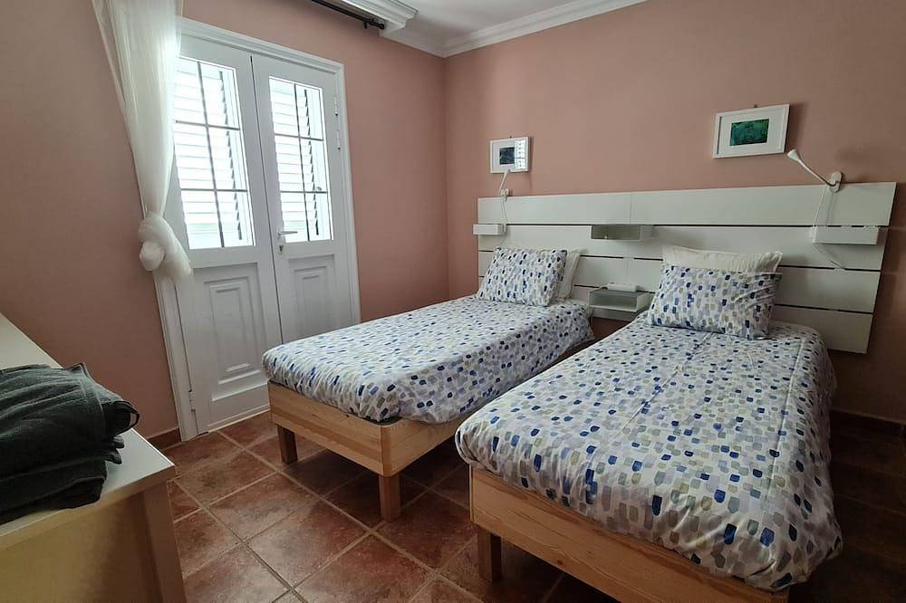 Villa Cristina - Casa Tipica Canaria En Abades Con Una Fantastica Playa in Abades, Arico