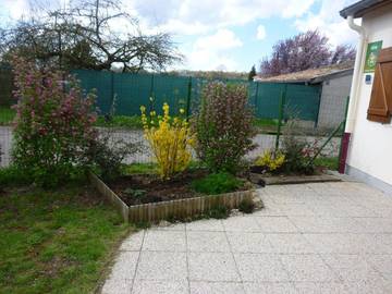 Gîte pour 4 personnes, avec vue et terrasse dans Vignot