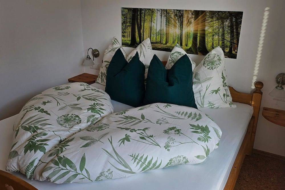 Bed and Breakfast 'Alpenblick' with Mountain View, Shared Terrace and Wi-Fi in Kaunergrat, Wenns