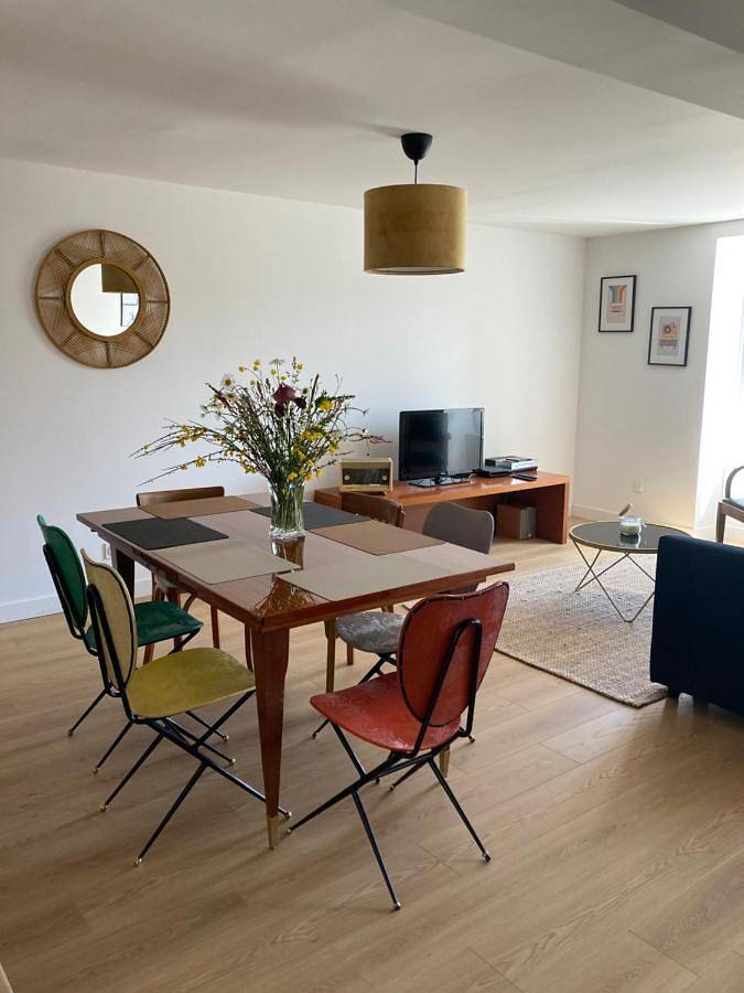 Location de vacances pour 5 personnes, avec vue et jardin à La Chapelle-de-Brain - 4