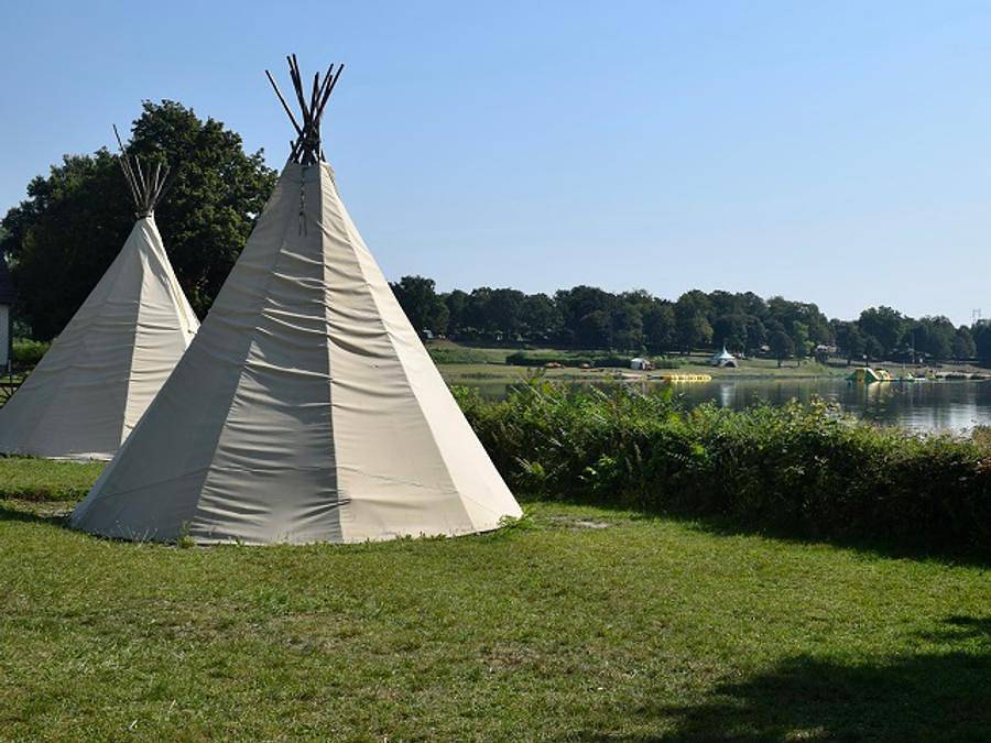 Camping Le Village loisirs de Goule - Unterkunft 4 personen - Tipis 4 Pers. in Bessais-le-Fromental, Saint-Amand-Montrond