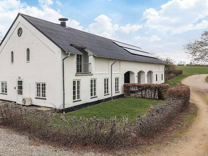 Ferieudlejning for 4 personer, med terrasse, børnevenlig i Assens