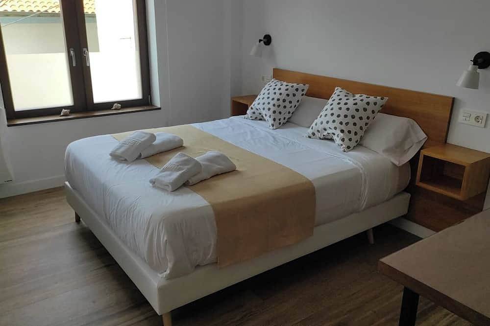 Entire apartment, Apartamento en el Centro del Anfiteatro de Cudillero in Cudillero, Costa Verde (Spain)