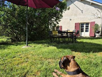 Gîte pour 6 personnes, avec terrasse ainsi que jardin et piscine à Albas