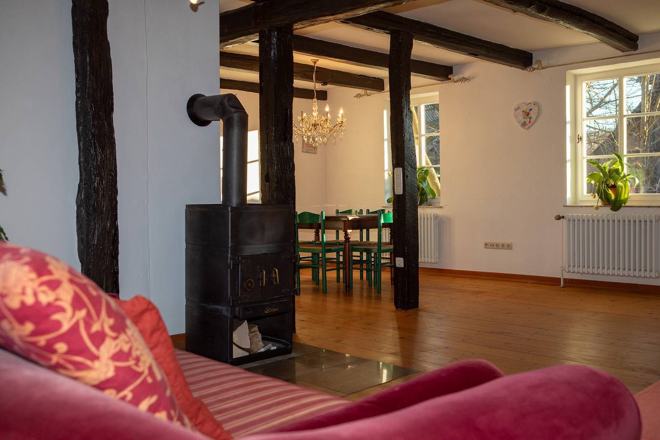 Ganze Wohnung, Wunderschöne Ferienwohnung am Gänsemarkt – Ruhe & Charme im historischen Fachwerkhaus in Meinhard, Werratal