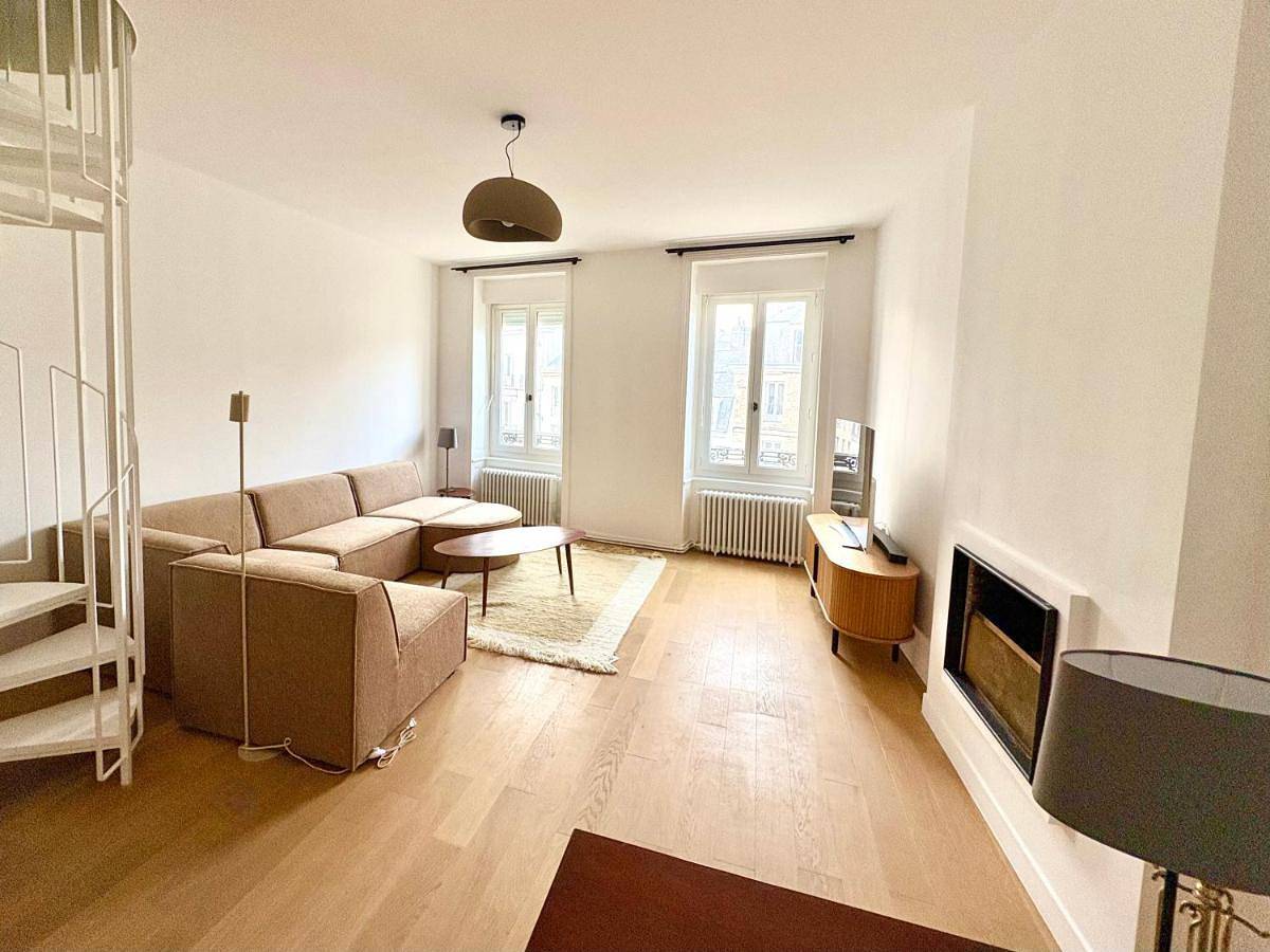 Appartement entier, Duplex Apartment in Auray, Côte des Mégalithes