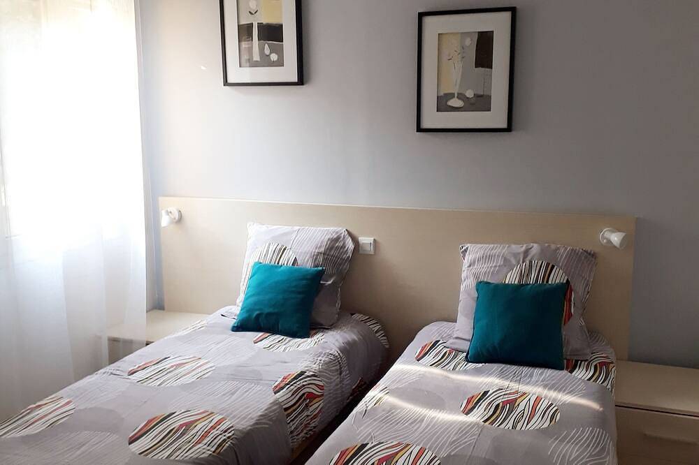 Appartement entier, Charmant Duplex climatisé dans Résidence avec piscine et pataugeoire in Losari, Belgodère