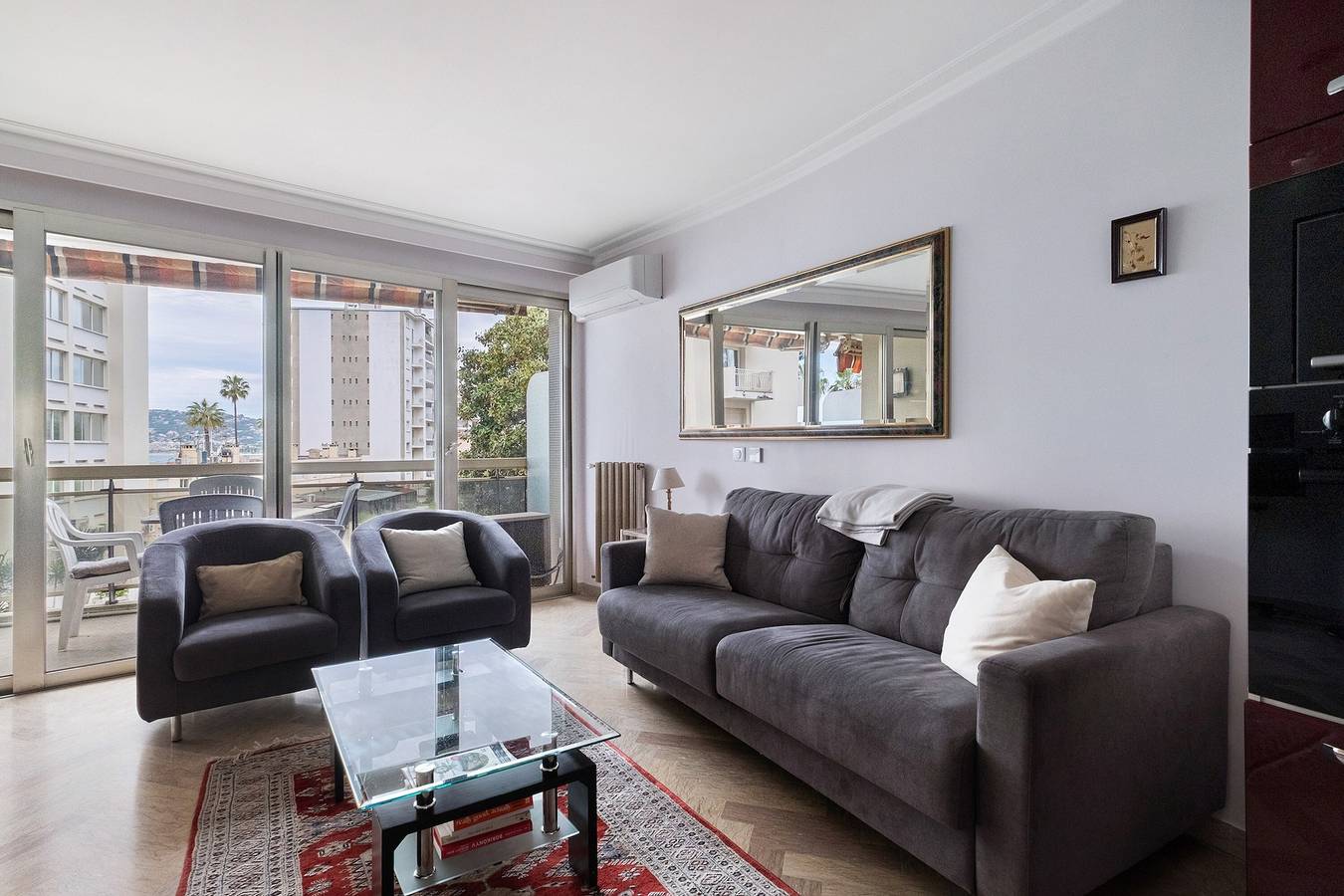 Appartement entier, Juan les pins centre le France grand 3P vue mer in Juan-les-Pins, Antibes