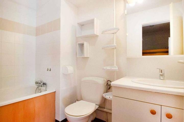 Ganze Wohnung, 300m from ski slopes, 4th floor, balcony, parking, tv, ski locker, 25m², La Norma in La Norma, Villarodin-Bourget