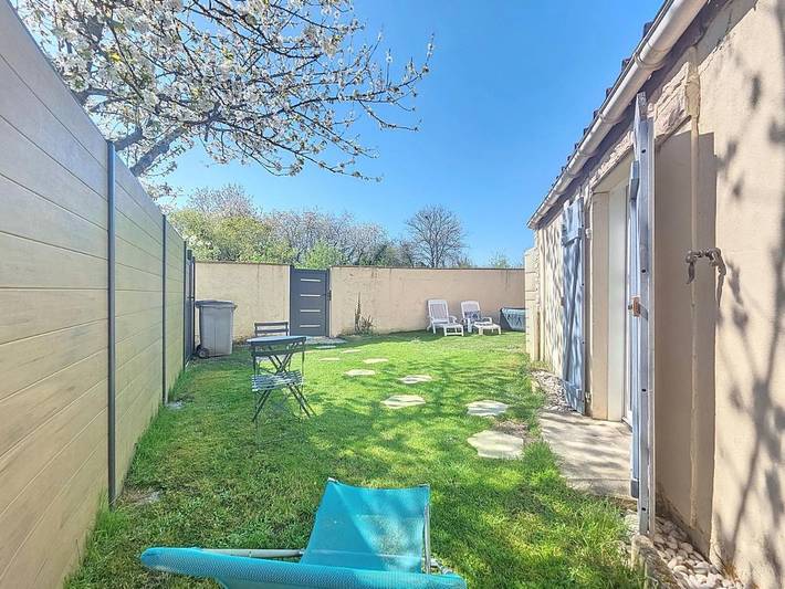 Location de vacances pour 4 personnes, avec jardin ainsi que vue et terrasse dans Le Pin (Seine-et-Marne) - 2