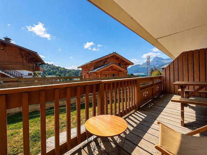 Gîte pour 4 personnes, avec Terrasse et Piscine dans Office De Tourisme De Notre Dame De Bellecombe