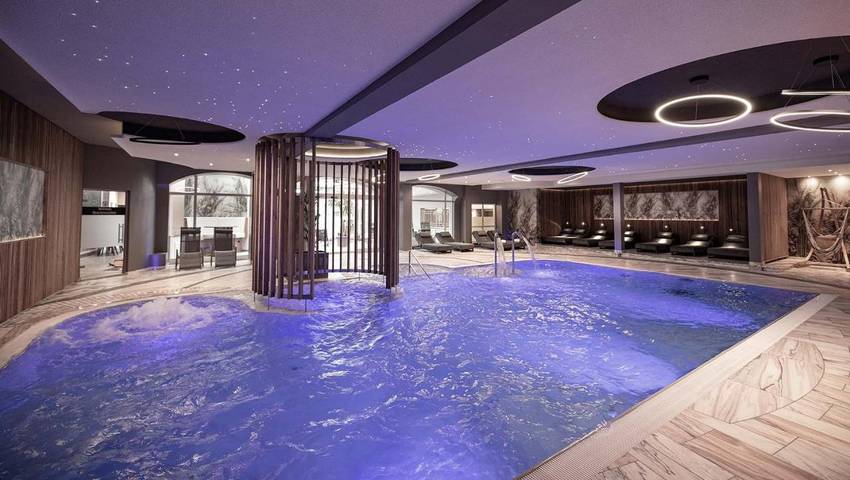 Hotel für 4 Personen, mit Garten und Whirlpool sowie Pool und Sauna, mit Haustier