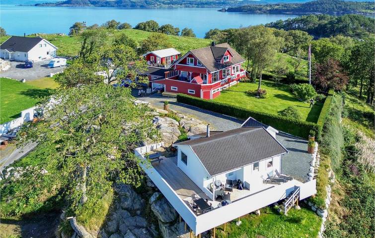 Maison de vacances pour 7 personnes avec terrasse in Rennesøy