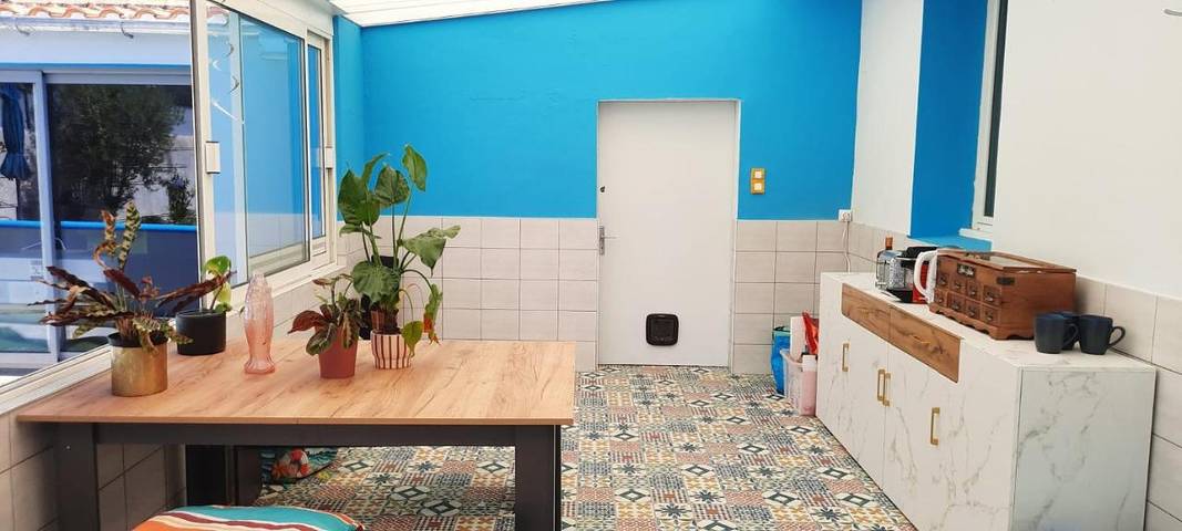 Location de vacances pour 2 personnes, avec piscine ainsi que terrasse et jardin à Bouin - 4