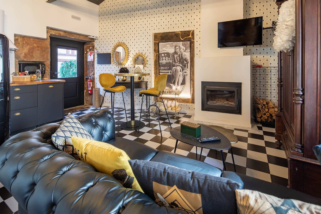 Appartement entier, Appartement 'La Suite De Los Años 20' avec terrasse privée, balcon et Wi-Fi in Corcubión, Costa da Morte