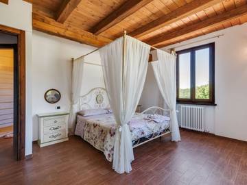 Villa Con Piscina per 10 Persone in Piandimeleto, Pesaro-Urbino, Foto 4