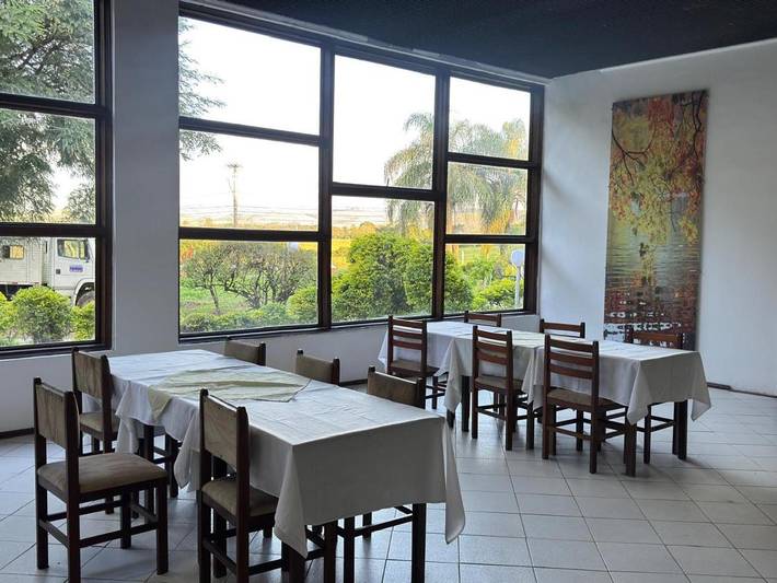 Hôtel pour 4 personnes, avec piscine et vue ainsi que bassin pour enfant et jardin, animaux acceptés dans Lorena - 3