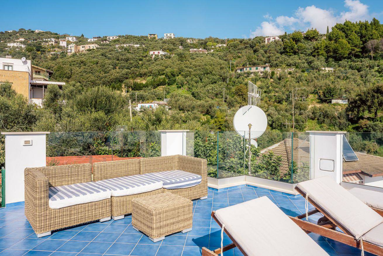 Nerano Bay Villa with Jacuzzi Rooftop in Nerano, Province de Naples