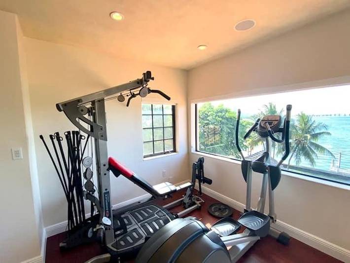 Villa pour 12 personnes, avec piscine ainsi que jardin et jacuzzi à Miami - 4