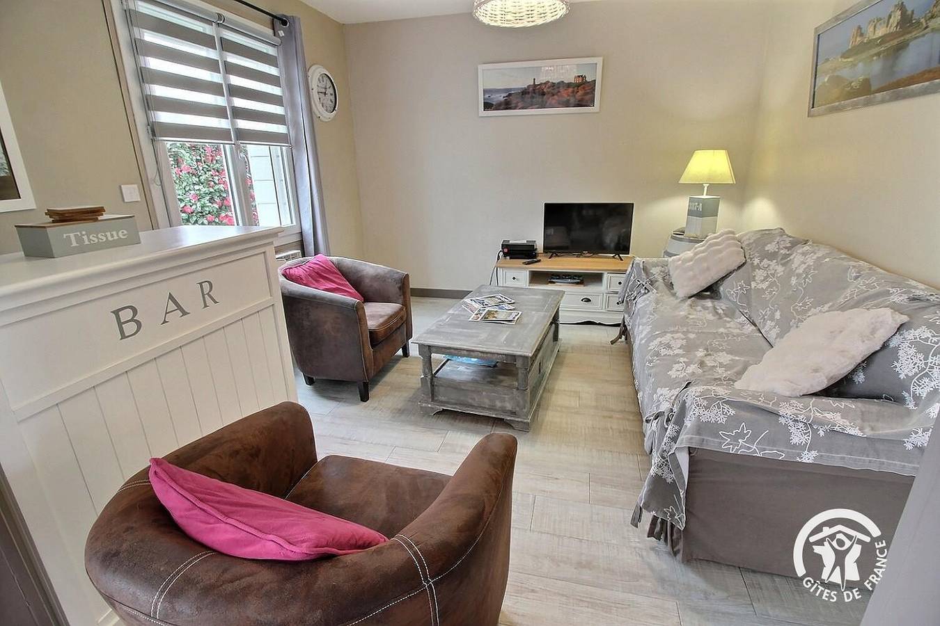 L'Abri des Flots in Trélévern, Rosa Granitküste