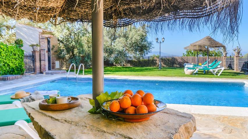 Chalet para 7 personas, con Balcón/Terraza y Piscina en Antequera - 2