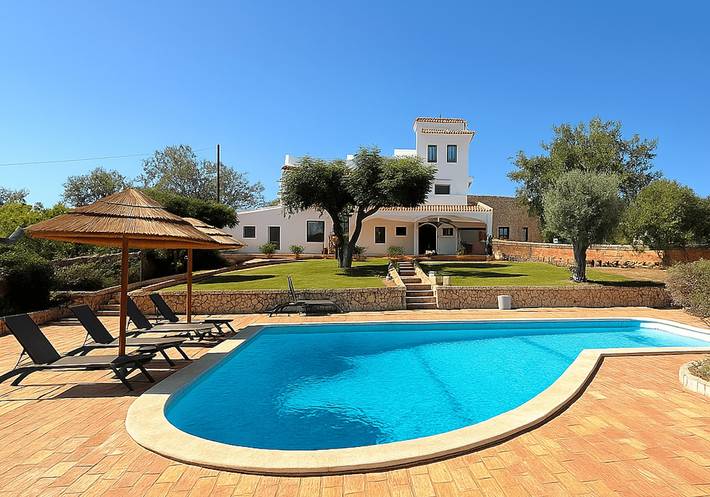 Villa para 21 pessoas, com Varanda e Terraço e ainda Jardim em Algoz