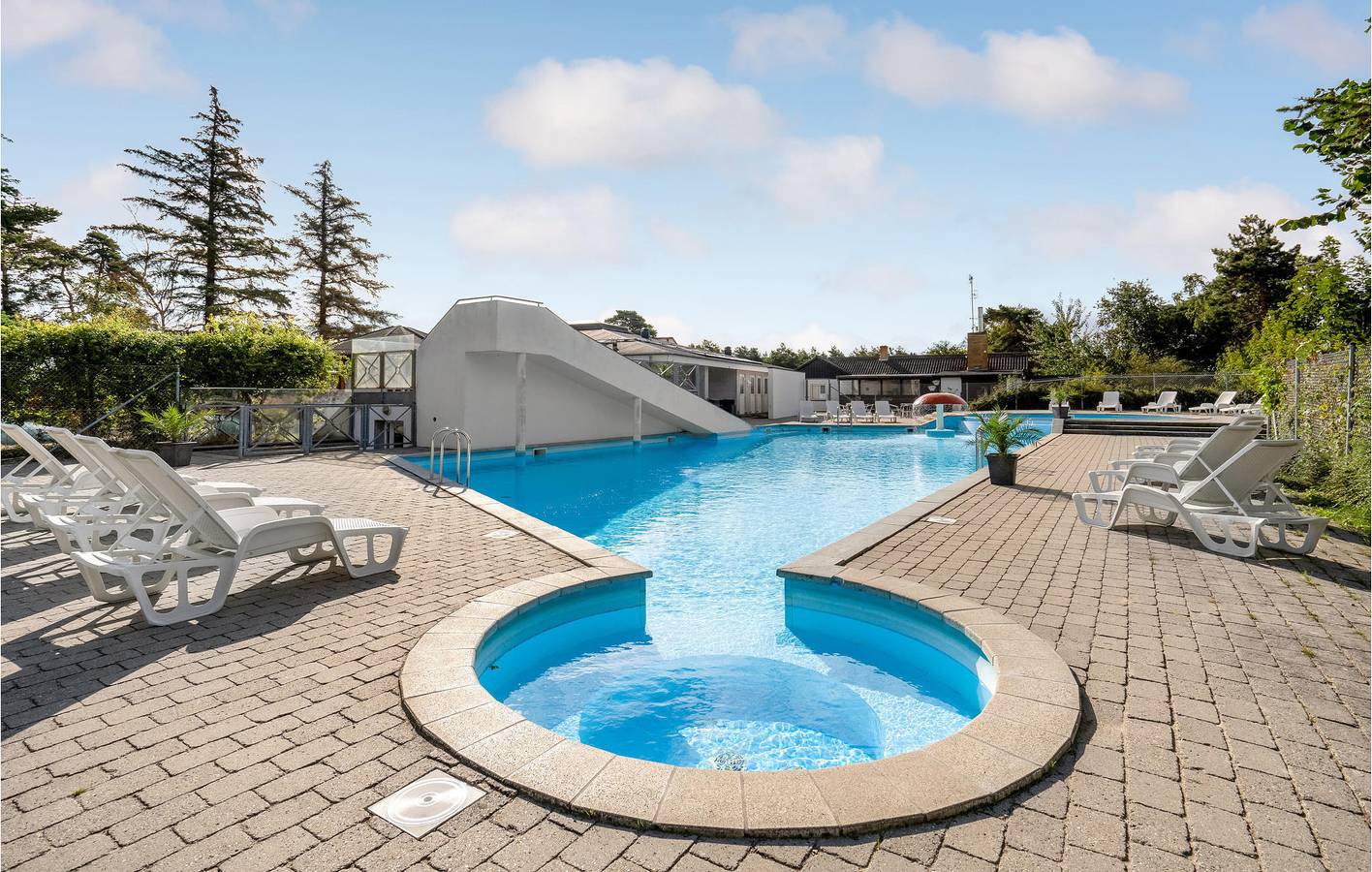 Feriehus for 4 personer med pool in Humble, Langeland