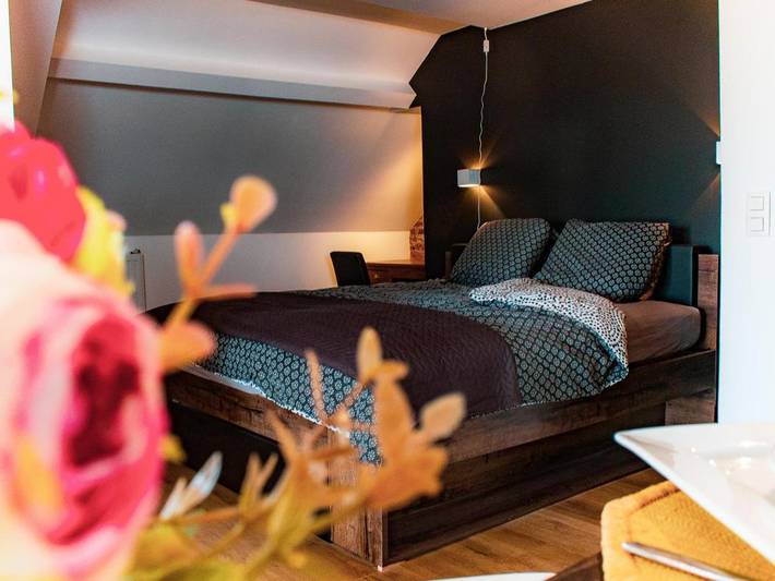 Location de vacances pour 2 personnes, avec Jacuzzi ainsi que Terrasse et Vue à Incourt