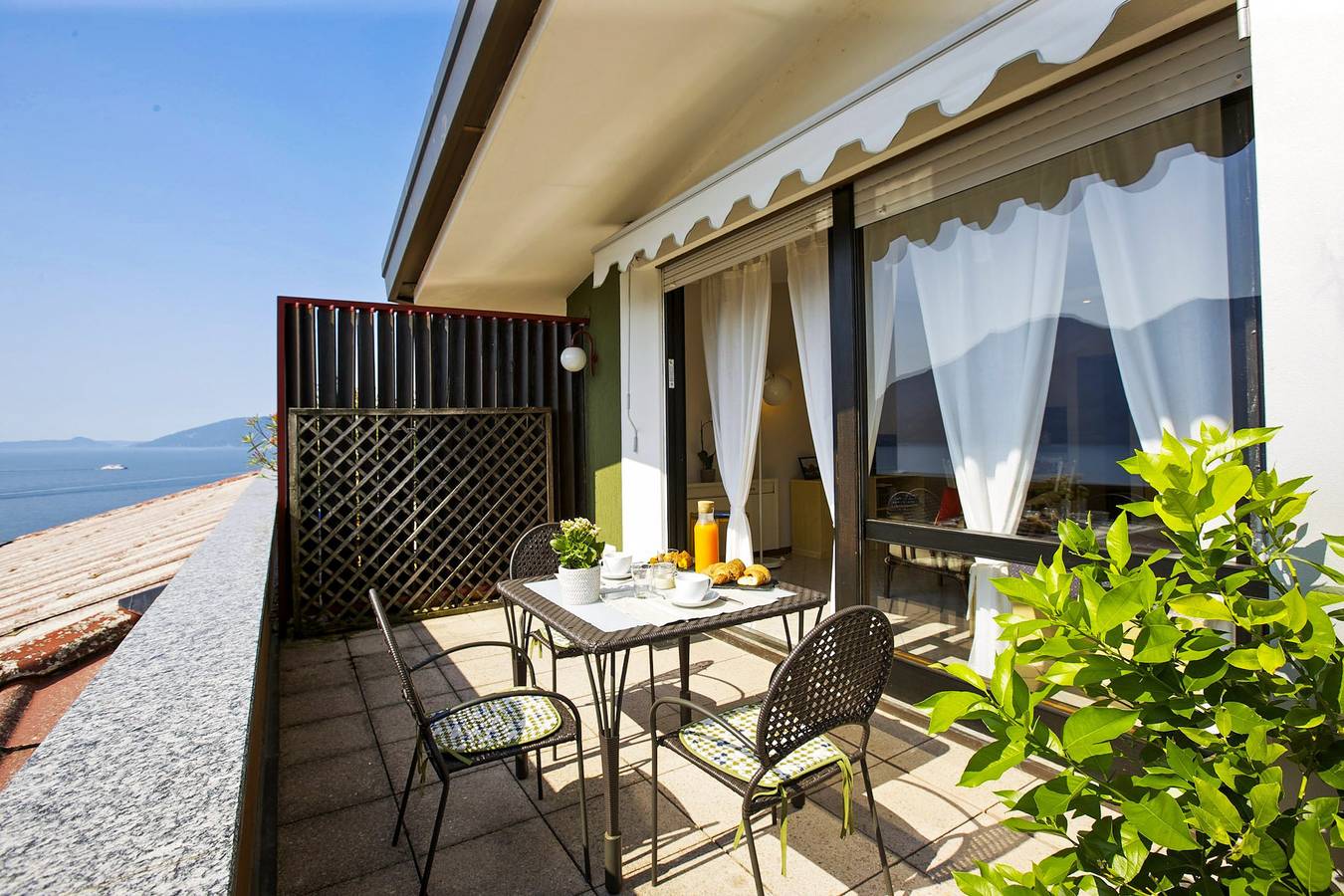 Geheel appartement, Vakantieappartement voor 3 personen met balkon in Susello, Ghiffa