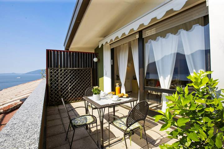 Ferienwohnung für 3 Personen, mit Pool und Ausblick sowie Balkon und Seeblick, mit Haustier im Piemont - 2