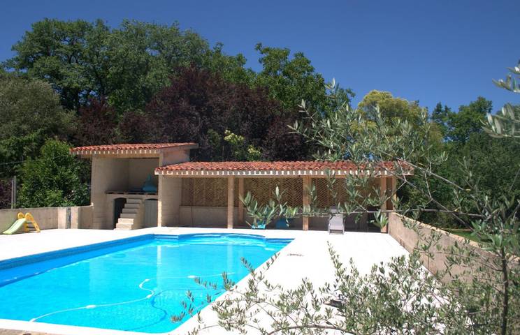 Gîte pour 8 personnes, avec piscine ainsi que jardin et terrasse, animaux acceptés - 1