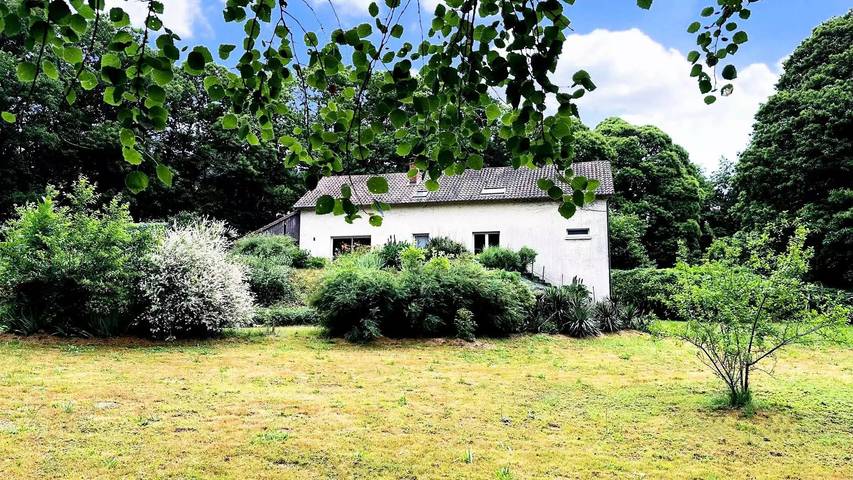 Gîte pour 12 personnes, avec jardin à Roussac