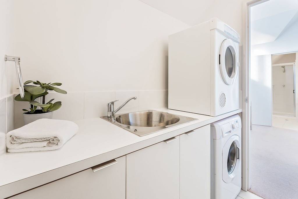 Ganze Wohnung, Azura 6 Apartment, luxuriöse Unterkunft in der Hauptstraße: zu Fuß zum Strand und in die Stadt in Dunsborough, Western Australia