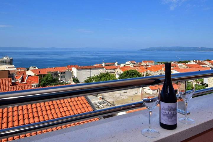 Maison d’hôte pour 5 personnes, avec Balcon et Terrasse ainsi que Jardin et Vue à Makarska