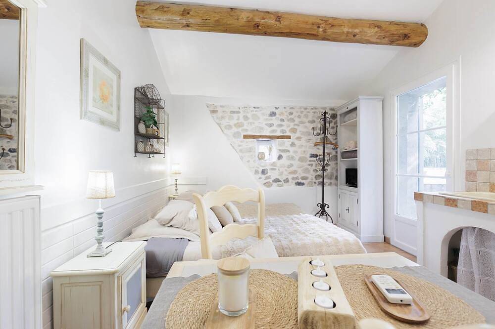 'Independiente Casa junto a un francés mas' ' in Anduze, Cevenas
