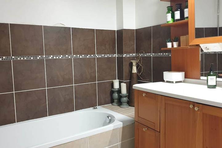 Location de vacances pour 5 personnes, avec balcon et jacuzzi à Uzès - 4