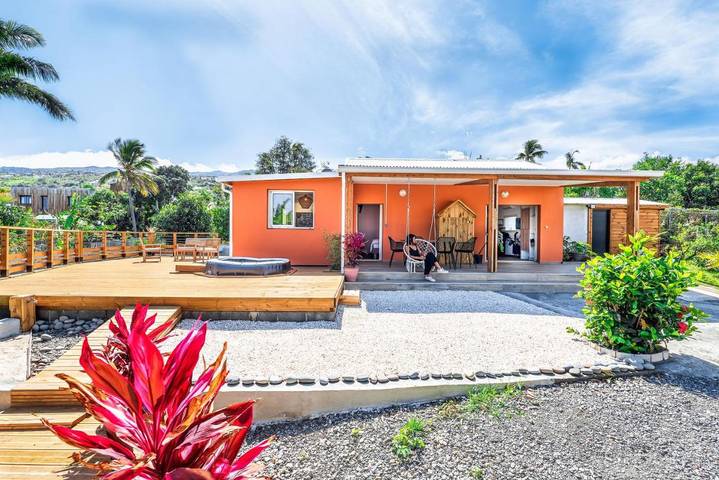 Maison de vacances pour 4 personnes, avec jardin et jacuzzi ainsi que terrasse et piscine