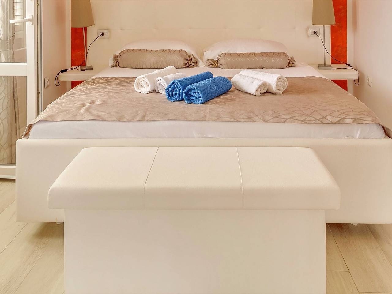 Ganze Wohnung, Villa Mirosa-Superior triple Room with Balcony and Sea View ( 8 ) in Mljet