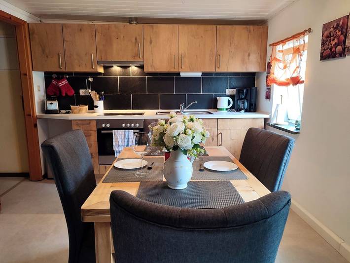 Ferienhaus für 12 Personen, mit Whirlpool und Sauna sowie Garten und Terrasse, mit Haustier im Zittauer Gebirge - 3