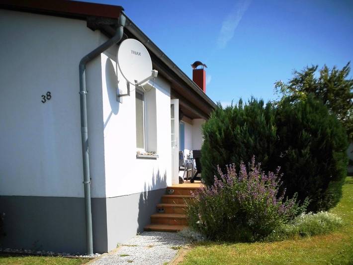 Ferienhaus für 4 Personen, mit Terrasse und Garten in Hohenkirchen - 2