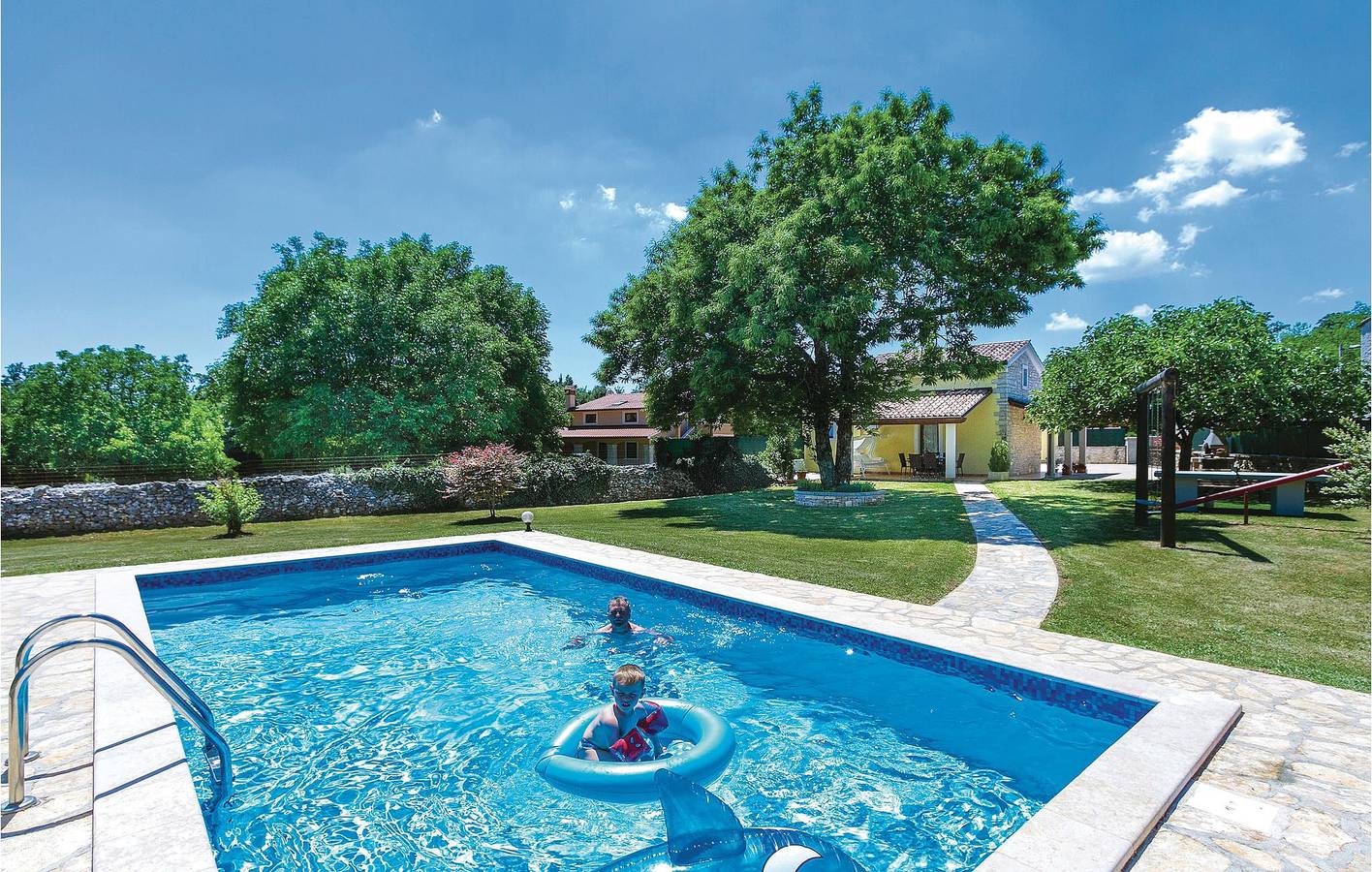 Ferienhaus für 5 Personen mit Terrasse in Žminj, Zentralistrien