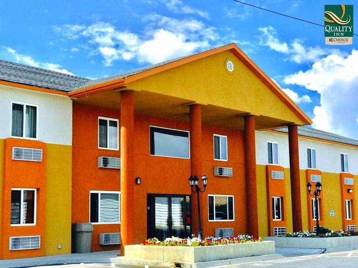 Hôtel pour 3 personnes, avec piscine et terrasse