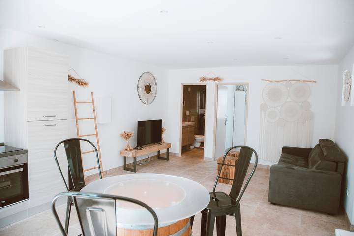 Gîte pour 4 personnes, avec jardin dans le Gard