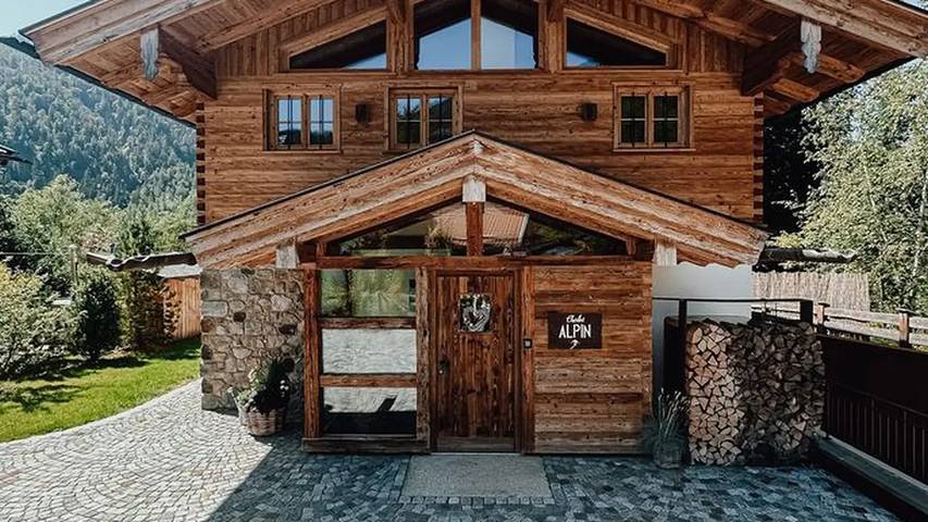 Ferienhaus für 5 Personen, mit Whirlpool und Garten sowie Pool in Bayrischzell