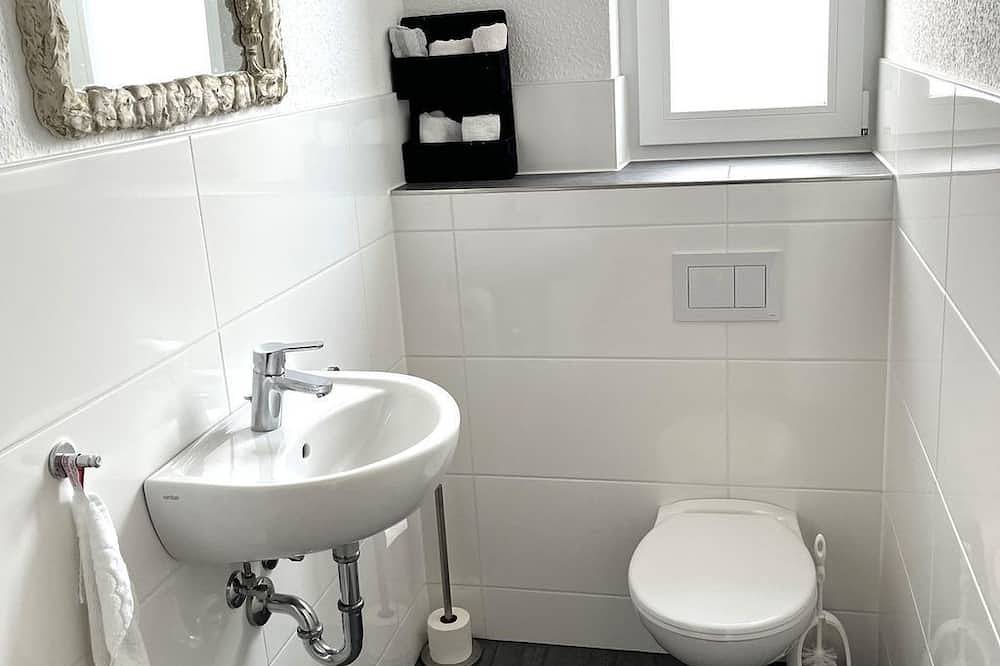 Ganze Wohnung, 3-Bett-Ferienwohnung Michael, 2-3 Personen - Ferienhaus Egger in Porta Westfalica, Kreis Minden-Lübbecke