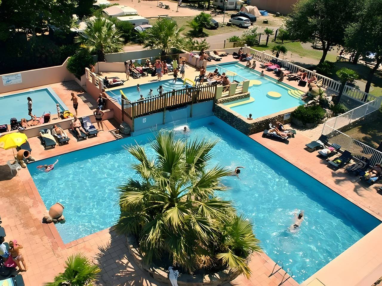 Mobile Home 'Chez Sylvie' avec piscine partagée, Wi-Fi et climatisation in Côte Vermeille, Argelès-sur-Mer