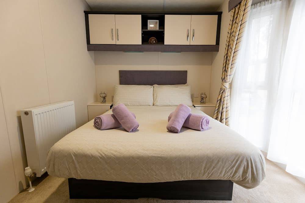 The Retreat, Sandhills Holiday Park by the beach in Mudeford in Mudeford, Christchurch