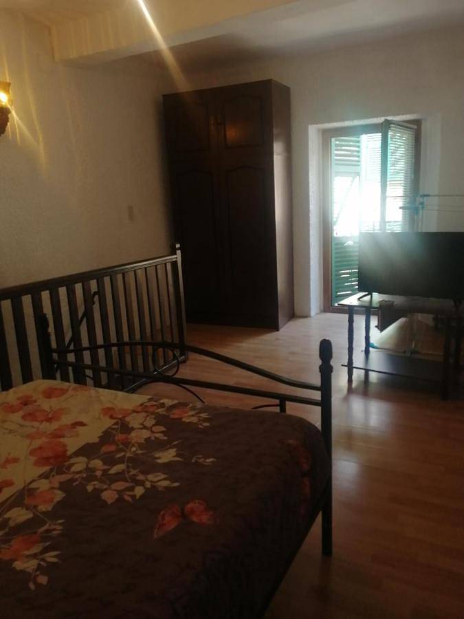 Gîte pour 4 personnes, avec vue et terrasse, animaux acceptés à Fontan - 3