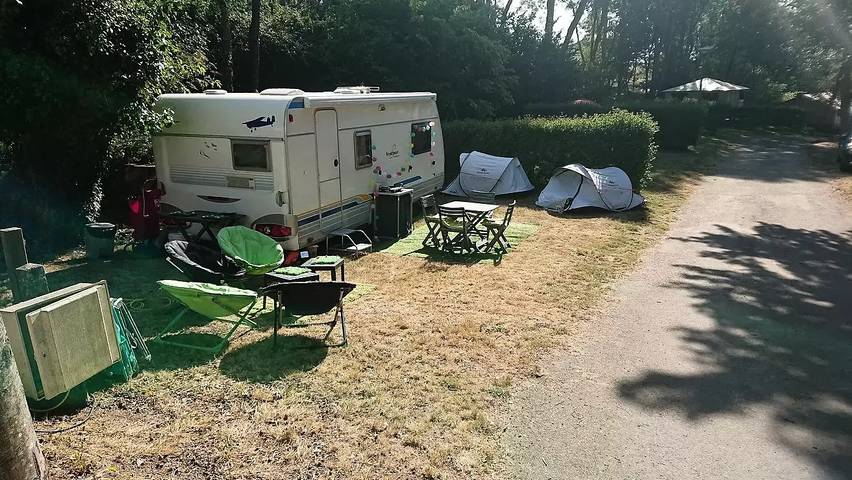 Mobil home pour 5 personnes, avec terrasse et vue, animaux acceptés dans Ombrée-d'Anjou - 4