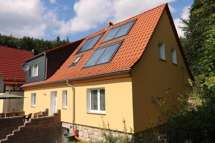 Ferienhaus für 8 Personen, mit Ausblick und Garten in Sangerhausen